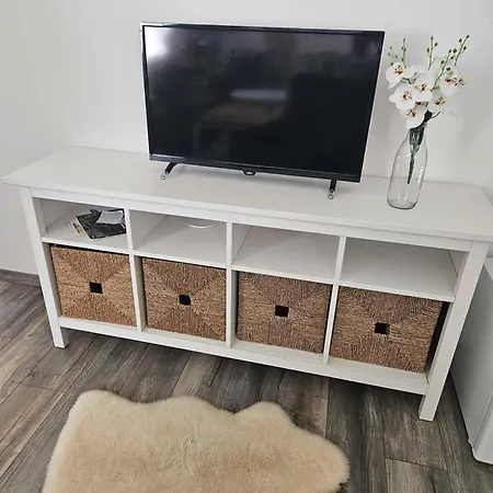 Apartment In 48126